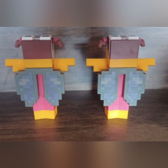 Mcdonalds 2025 Minecraft Lot Of 3 *Two Birdie Wings 1 Fries 2 Birdie Cards 1 Box - Picture 6 of 6